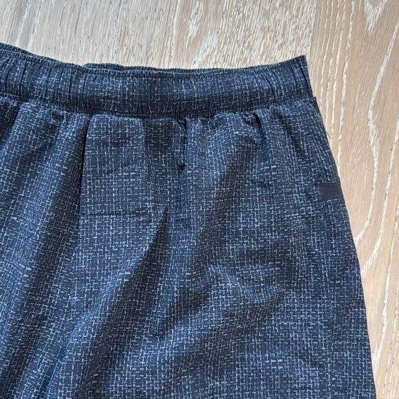 lululemon Surge Shorts 7" Lightweight Running Shorts Lined Navy Blue SzS - Picture 3 of 11